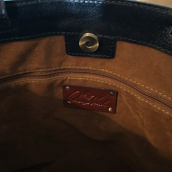 LNC. Patricia asked color blocked tote bag. - Picture 4 of 7